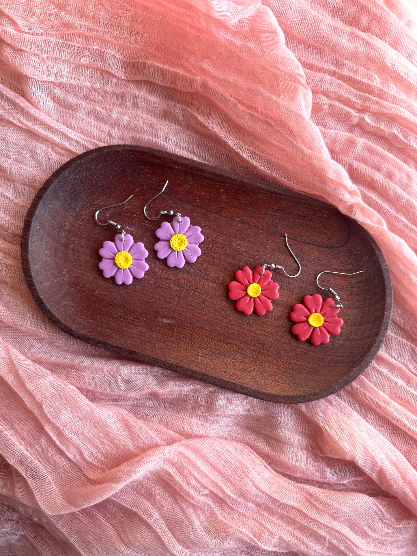 *NEW* SPRING | Daisy Dangles (purple)